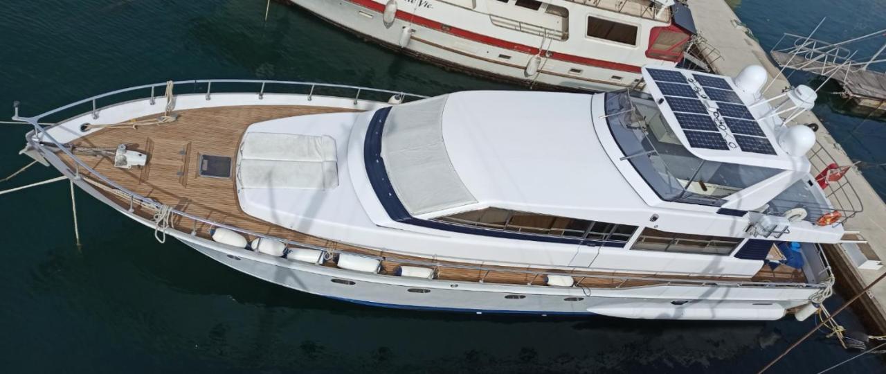 Riti Yacht Hotel Kalkara Eksteriør billede