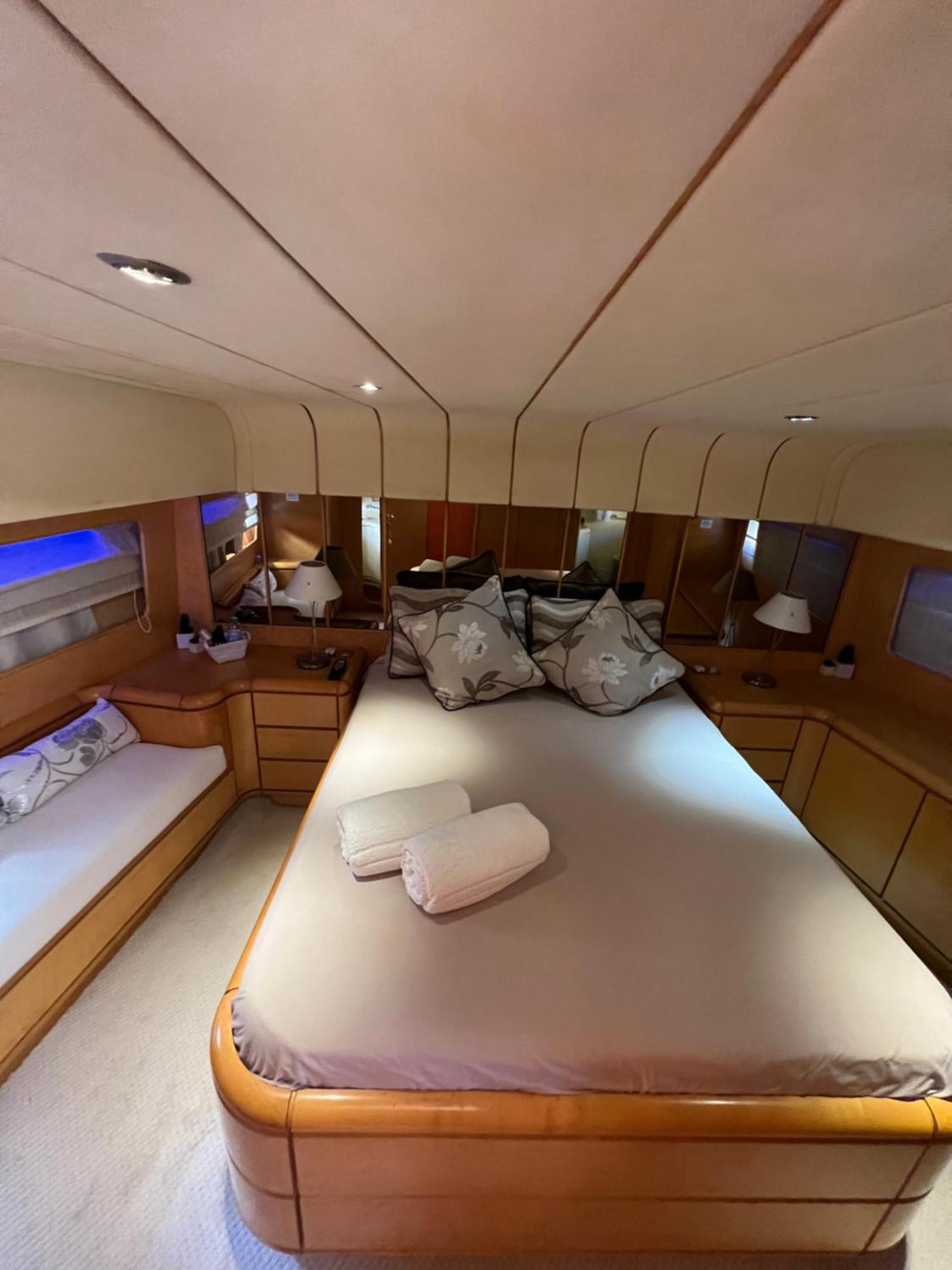 Riti Yacht Hotel Kalkara Eksteriør billede