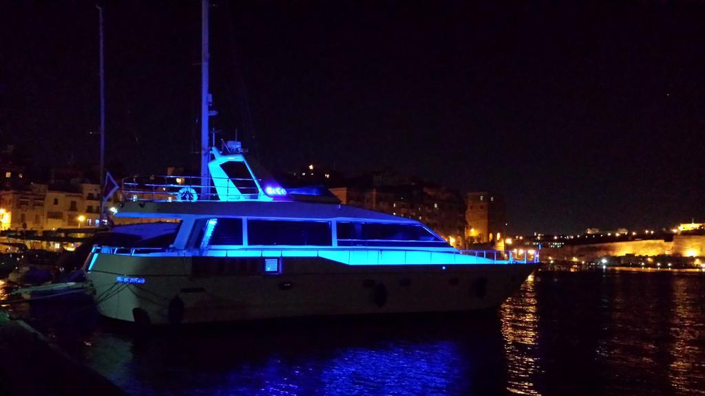 Riti Yacht Hotel Kalkara Eksteriør billede
