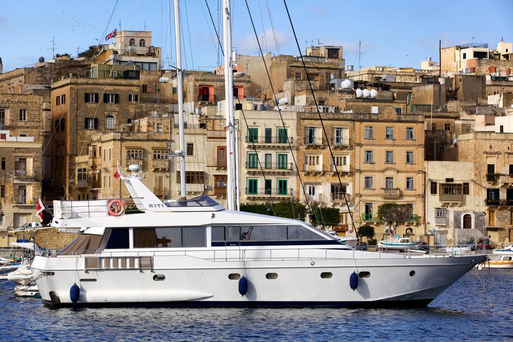 Riti Yacht Hotel Kalkara Eksteriør billede