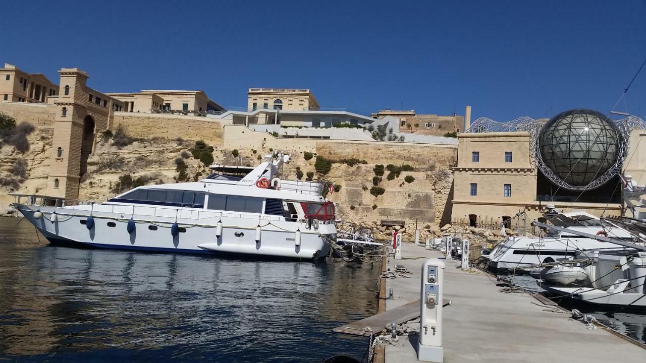 Riti Yacht Hotel Kalkara Eksteriør billede